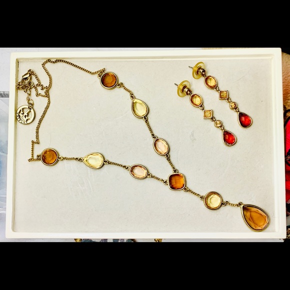 Trifari Jewelry - Beautiful Jewelry Set